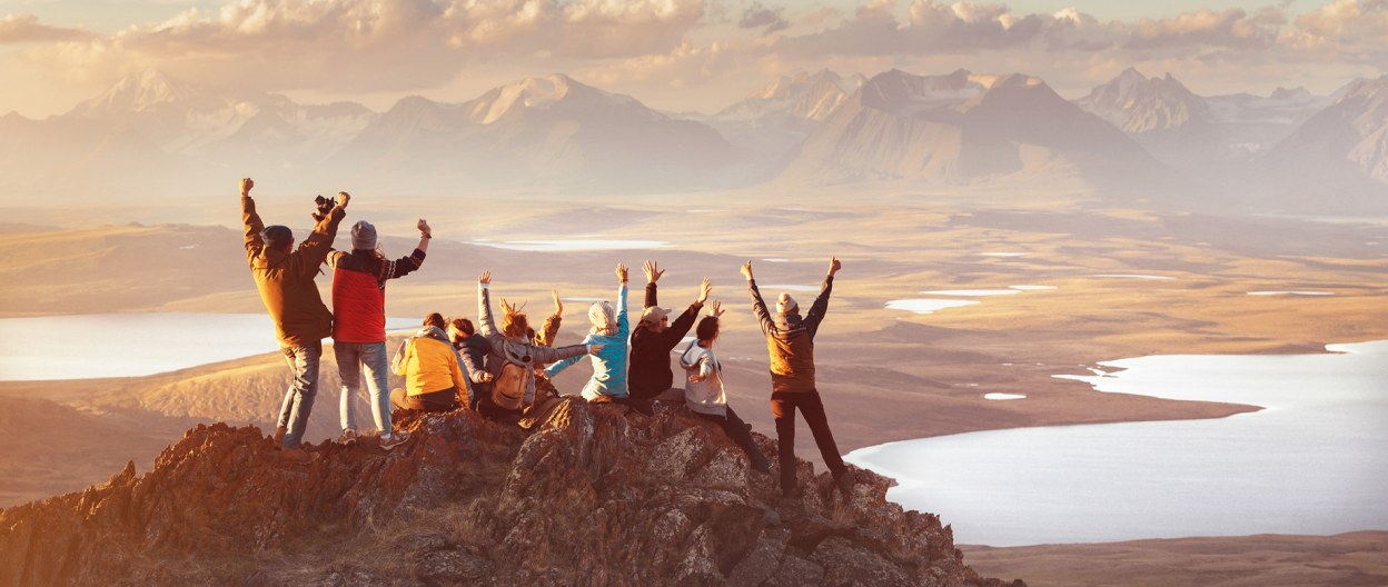 Gruppe på en fjelltopp